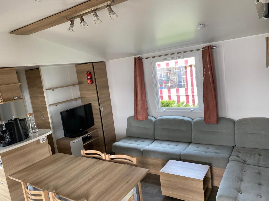 Mobile home 77923 TyBreizh Holidays at Les Charmettes 4 without fun pass Avenue de la Palmyre, 17570 Les Mathes