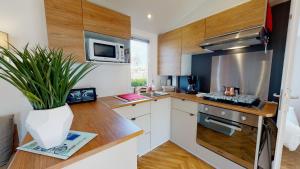 Mobile home avec piscine - 300 m plages