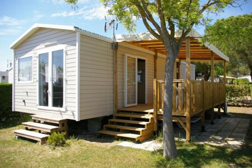 Mobile Home OuiReves 560 facing the Mediterranean