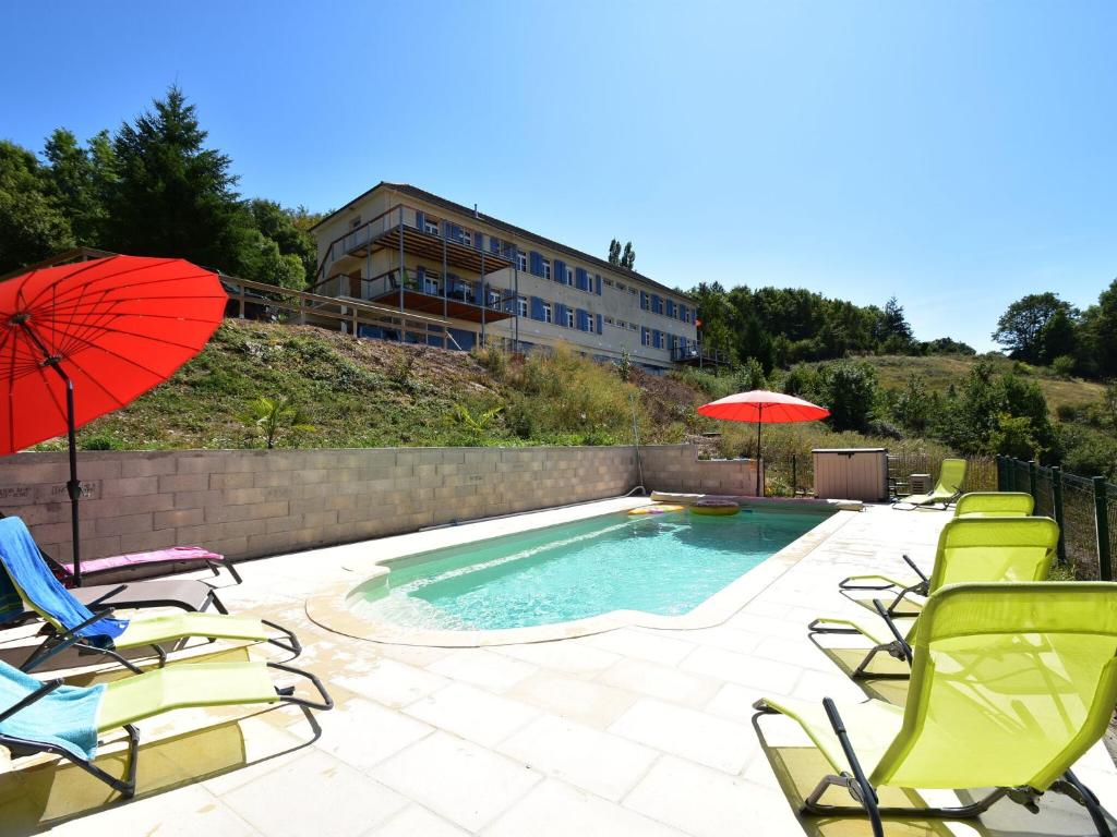 Maison de vacances Modern apartment in Cuzy shared heated pool  71320 Cuzy