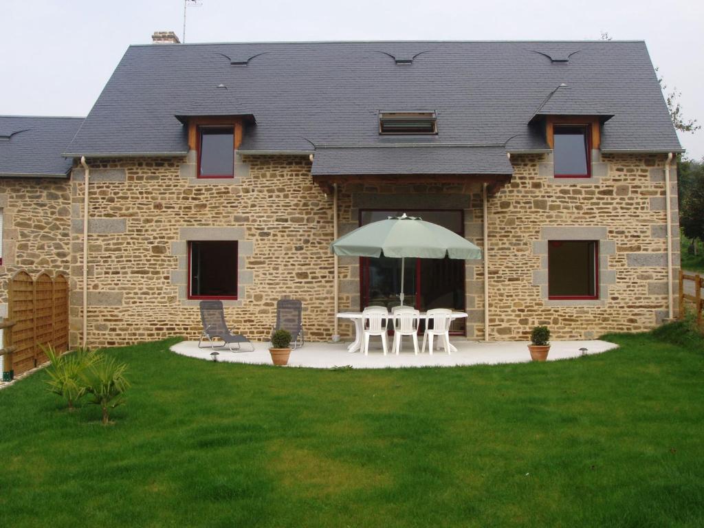 Modern Cottage in Normandy with Large Garden , 50540 Isigny-le-Buat