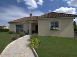 Modern furnishings quiet and comfortable house 10 minutes from Troyes