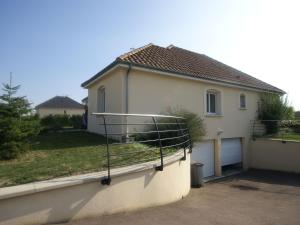 Modern furnishings quiet and comfortable house 10 minutes from Troyes