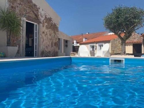 Modern holiday home in Alvorinha with private pool