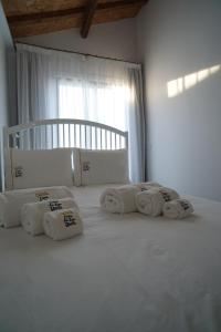Modern house - air cond, free parking, breakfast