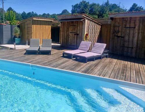 Modern house with Pool & Jacuzzi in Carcans