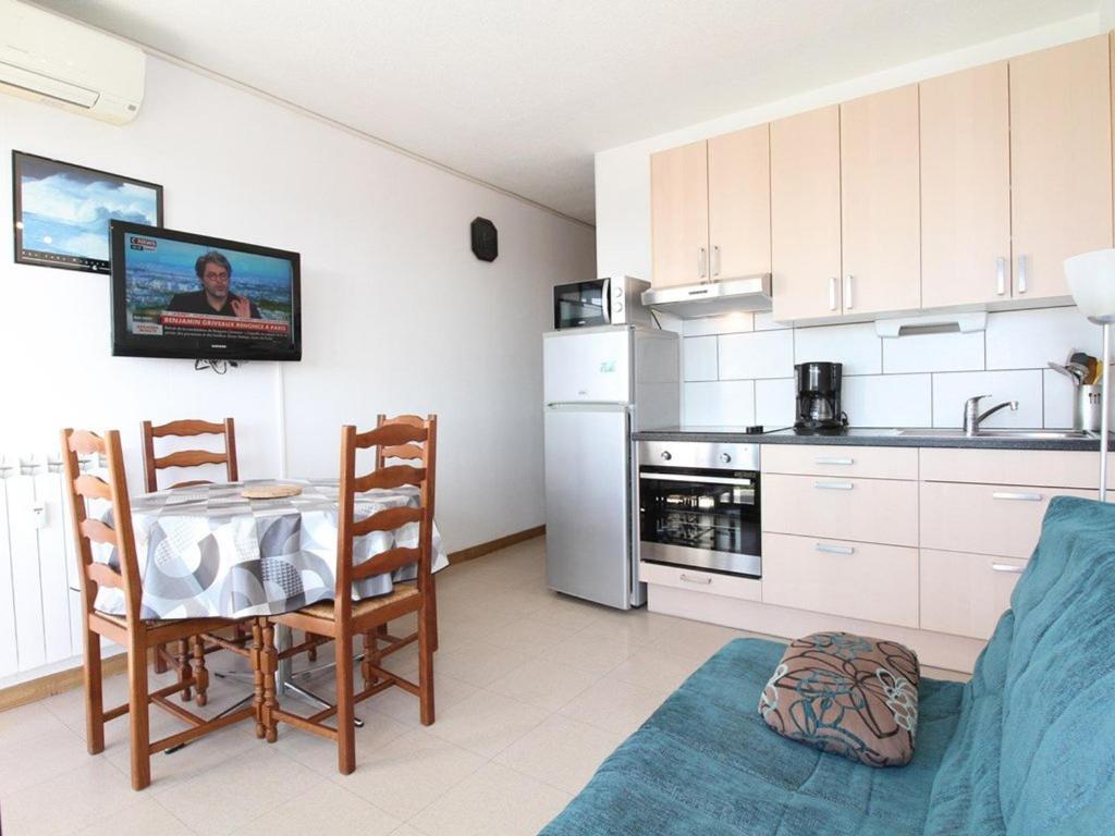 Modern Mansion in Quin ville with Private Terrace and Garden 50310 Quinéville
