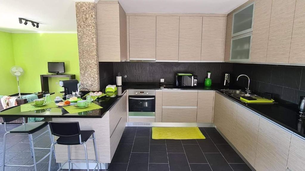 Modern Three Bedroom House Rua João Batista de Sousa, 4590-260 Figueiró