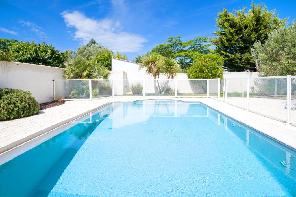 Modernised holiday home on an authentic domain just 15 minutes from the C te d Opale