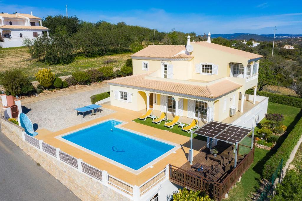 Maison de vacances Moradia c/Vista Panorãmica P/Mar 10 minut da Praia d vilamoura sitio da picota - loule 8100-317 Loulé