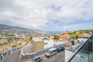 Moradia T3 Geminada em Santo António, Funchal