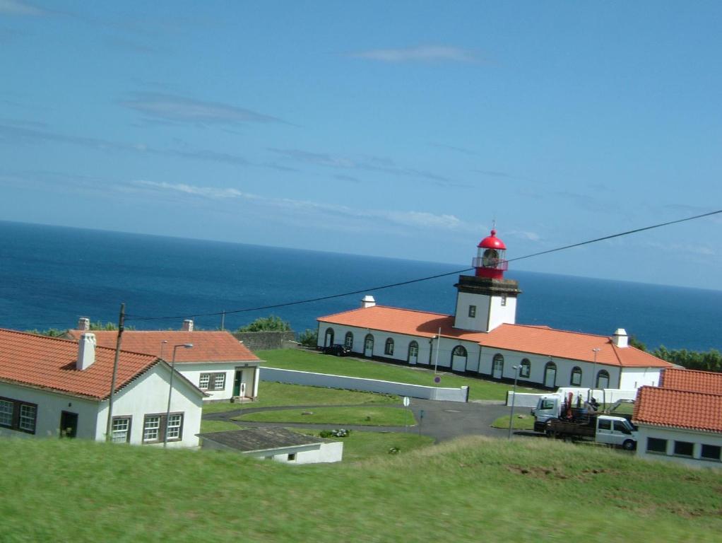 Maison de vacances Moradias Estação Radio Naval , Moradia Vila do Porto Av. do Emigrante, SN 9960-437 Lajes das Flores