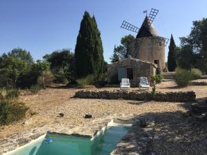 Maison de vacances Moulin de maître Cornille chemin du moulin à vent 30210 Castillon-du-Gard Languedoc-Roussillon