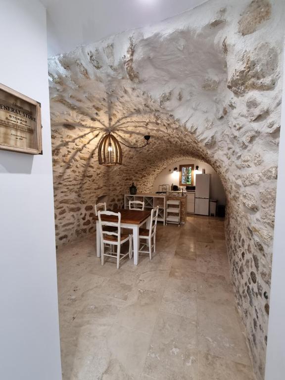 Mountain view Holiday Home in Lacapelle Marival with Garden