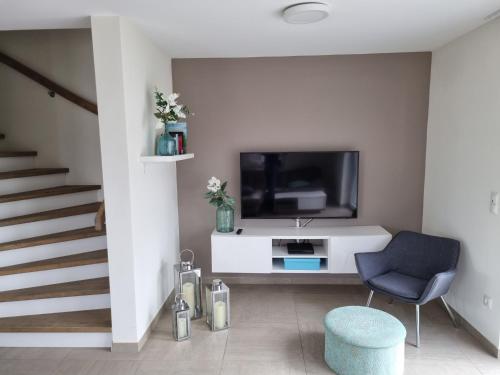 NEU!Moderne, lichtdurchflutete DHH, zentral, Garten, Wallbox, WLAN