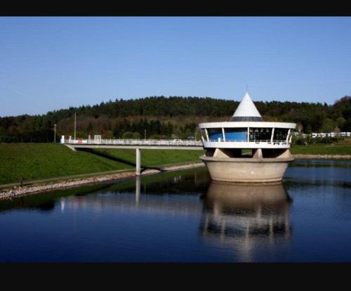 Neues-Ferienhaus-am-schoenen-Ferienpark-Twistesee-Naehe-Bad-Arolsen