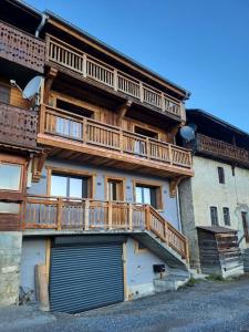 NEW Exceptional chalet sleeping 14 - NR Morzine