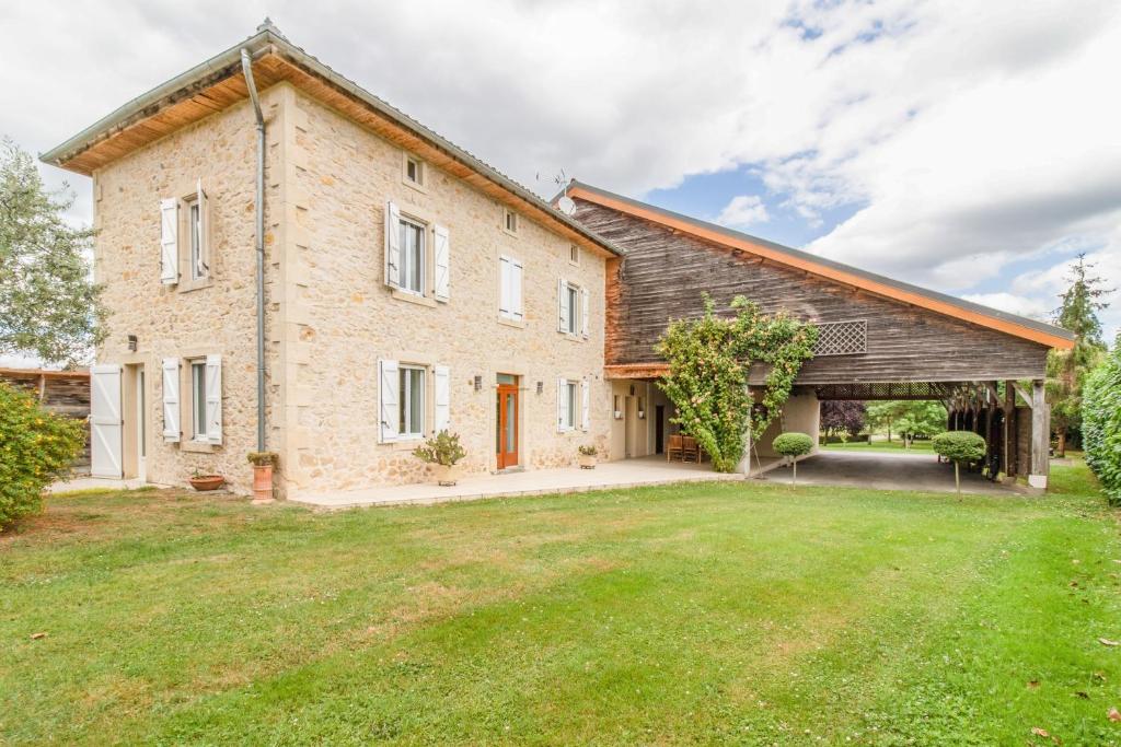 New: Stone House & Swimming Lake in Rural Setting 24360 Champniers-et-Reilhac