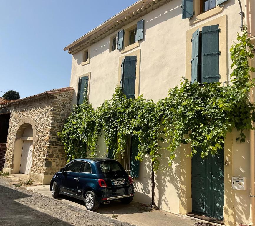 Nice and peaceful 170m with pool and garden