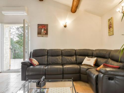Nice appartment in Malauc ne with Private Swimming Pool