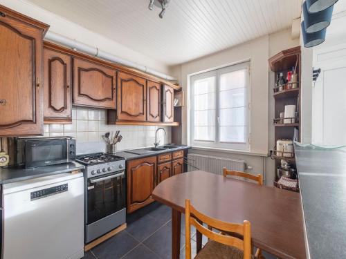 Nice holiday home in Audinghen with garden