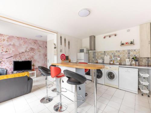 Nice holiday home in Isigny sur Mer with garden