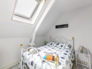 Nice holiday home in Isigny sur Mer with garden