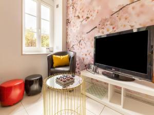 Nice holiday home in Isigny sur Mer with garden
