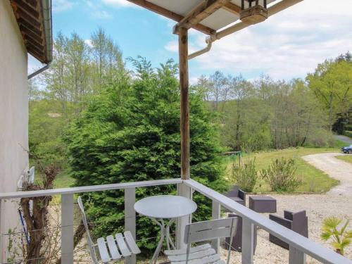 Nice holiday home in Saint Pierre de Frugie with garden