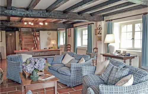 Nice home in Ahaxe with 2 Bedrooms