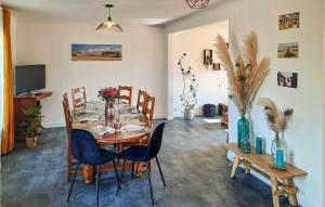 Nice home in Allaire with WiFi and 4 Bedrooms