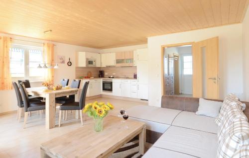 Nice home in Altefhr-Rgen with 3 Bedrooms and WiFi