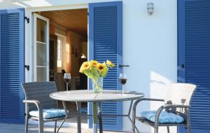 Nice home in Altefhr-Rgen with 3 Bedrooms and WiFi