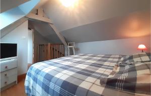Nice home in Ambleteuse with 1 Bedrooms and WiFi