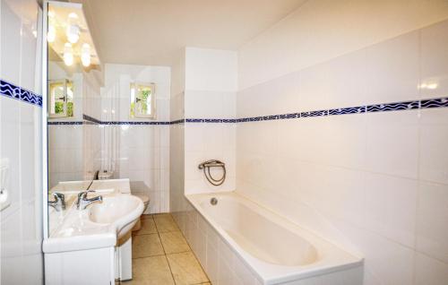 Nice home in Argelès-sur-Mer with WiFi and 3 Bedrooms