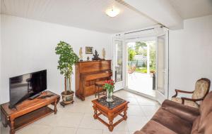 Nice home in Argelès-sur-Mer with WiFi and 3 Bedrooms