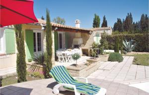 Nice home in Boulbon with 3 Bedrooms, WiFi and Outdoor swimming pool