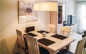 Nice home in Breege-Juliusruh with 2 Bedrooms, Sauna and WiFi
