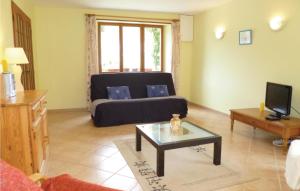 Nice home in Brucheville with 3 Bedrooms and WiFi