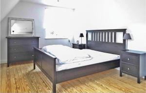Nice home in Cadenberge with 4 Bedrooms, Sauna and WiFi