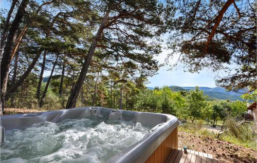 Nice home in Castellane with