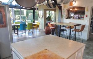 Nice home in Caux with WiFi, Private swimming pool and Outdoor swimming pool