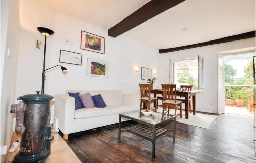 Nice home in CERET with 2 Bedrooms and WiFi