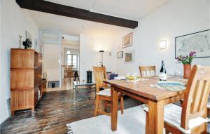 Nice home in CERET with 2 Bedrooms and WiFi