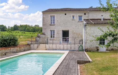 Nice home in Champmillon with 4 Bedrooms, WiFi and Outdoor swimming pool