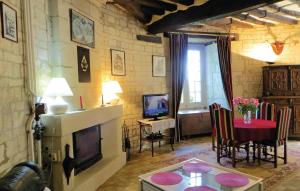 Nice home in Chinon with 2 Bedrooms and WiFi