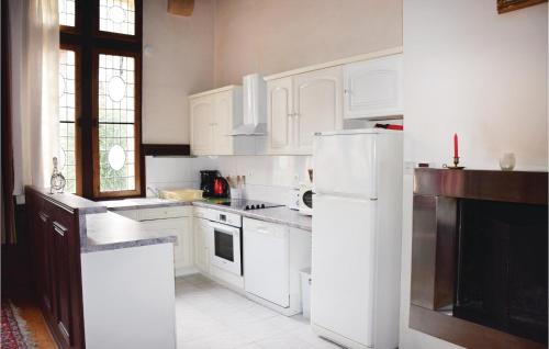 Nice home in Chinon with 3 Bedrooms and WiFi