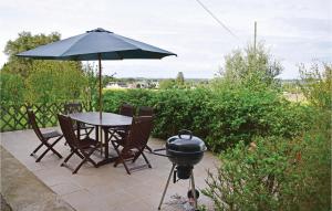 Nice home in Chinon with 3 Bedrooms and WiFi