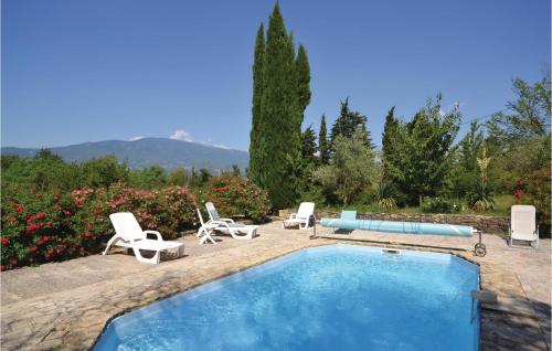 Nice home in Crillon Le Brave with 1 Bedrooms, WiFi and Outdoor swimming pool