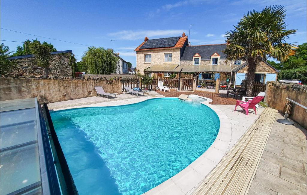 Maison de vacances Nice home in Crossac with 3 Bedrooms, WiFi and Outdoor swimming pool  44160 Crossac